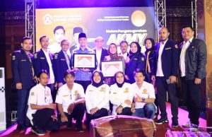 Bupati Serang Raih AKMY Award 2022
