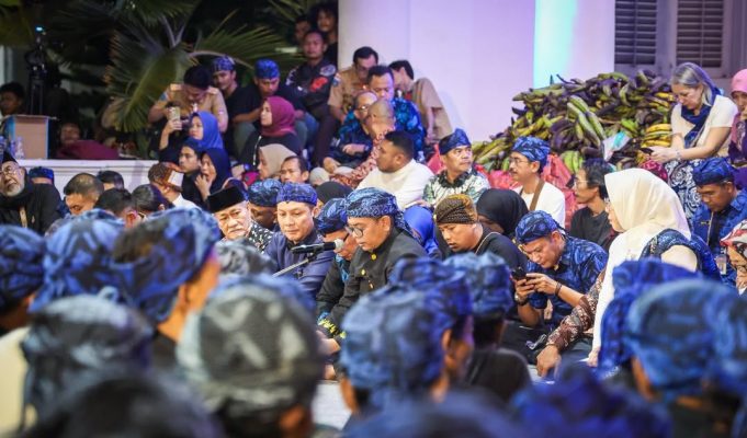 Gubernur Andra Soni Terima Amanat Pelestarian Alam dari Warga Adat Baduy di Seba 2026