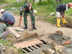 Jalan Rusak dan Jembatan Jebol di Bojonegara Diperbaiki Swadaya, TNI Turun Tangan Saat Perbaikan Pemkab Serang Dipertanyakan