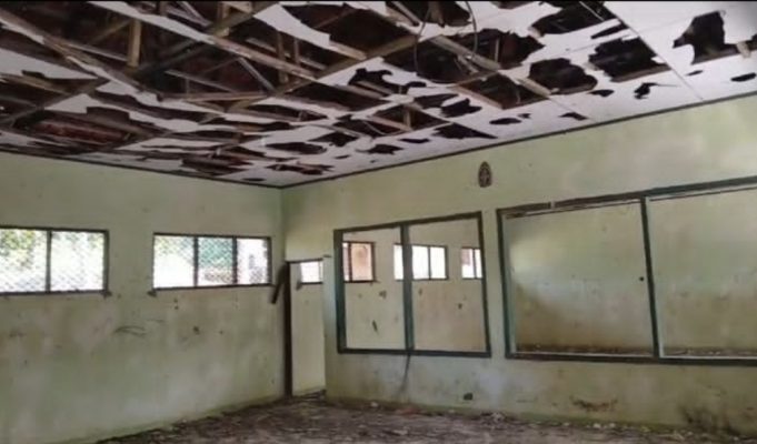 Bupati Pandeglang Disorot, Siswa SDN Cimanggu 3 Belajar Bergantian hingga Mengungsi ke Teras Saat Hujan