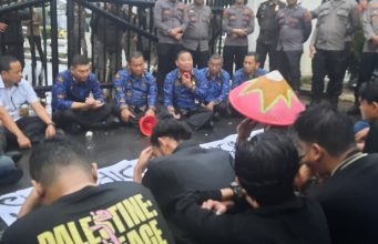 Sekda Banten Paparkan Program Sekolah Gratis saat Temui Mahasiswa