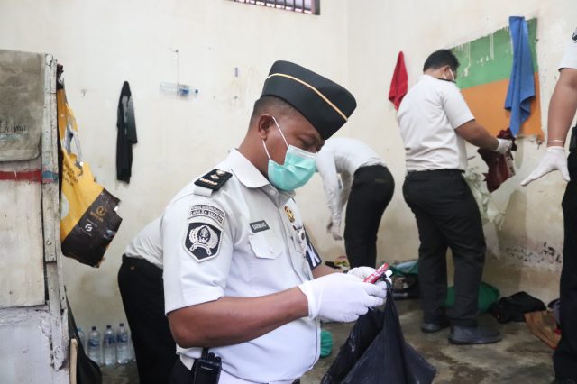 Sidak Gabungan Blok Hunian, Perkuat Keamanan dan Ketertiban di Lapas Kelas IIA Serang