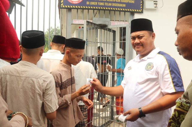 Jum’at Berkah, Lapas Serang Bagikan Voucher Wartelsus Gratis untuk WBP Sambung Silaturahmi dengan Keluarga