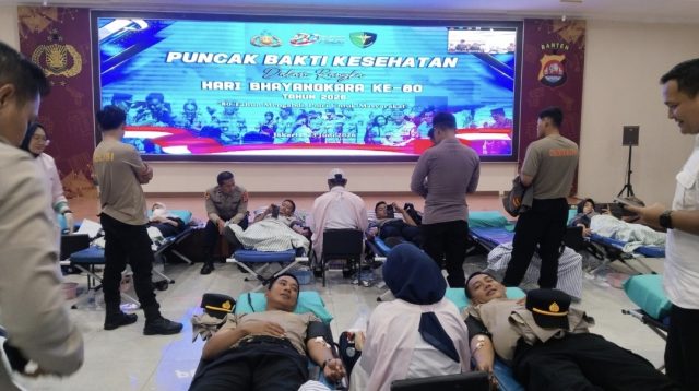 Peringati Hari Bhayangkara ke-80, Polda Banten Gelar Khitanan Massal, Donor Darah dan Bakti Kesehatan Gratis