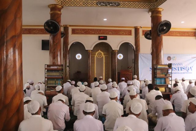 Lapas Kelas IIA Serang Gelar Sholat Istisqa Bersama Warga Binaan