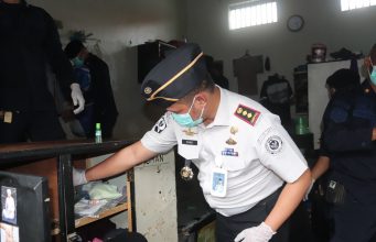 Cegah Narkoba Masuk Lapas, Petugas Gabungan Razia Blok Hunian Lapas Serang