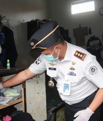 Cegah Narkoba Masuk Lapas, Petugas Gabungan Razia Blok Hunian Lapas Serang